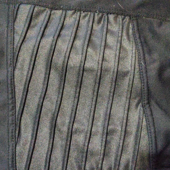 Black Athletic Leggings with Mesh Panels - Picture 5 of 7